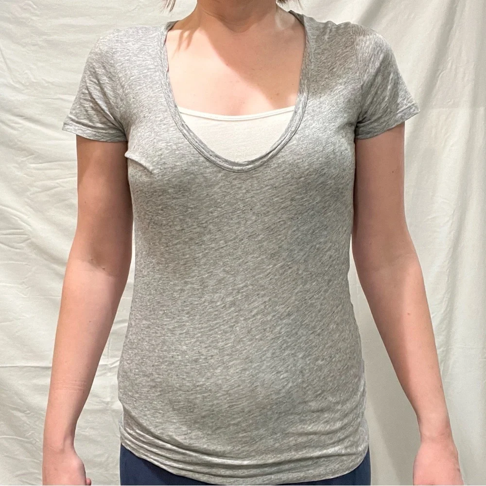 J.Crew Heather Gray Short Sleeve Tee – Size Small